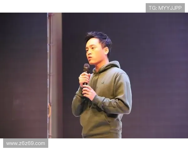 艾菲直播首秀:揭秘幕后花絮与精彩互动瞬间